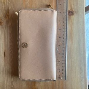 Tory Burch wallet